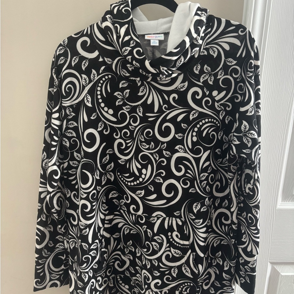 LuLaRoe Amber Black and White Swirl Hoodie
